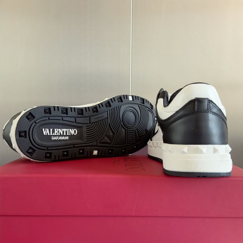 Valentino Sneakers